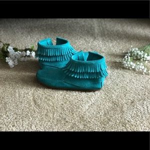 Minnetonka Girls Double Fringe Boot-Turquoise